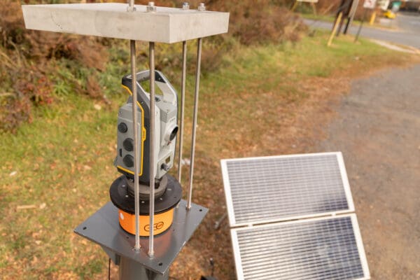 Solar Power Kit (Standard size) for Trimble AMTS w/ Settop M1 (300W, 12V, 200Ah, Ground mount) - Image 5